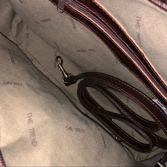 LEATHER PURSE GREAT CONDITION - Picture 2 of 2